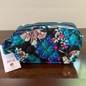 NWT lug Bolt mini in hibiscus multi